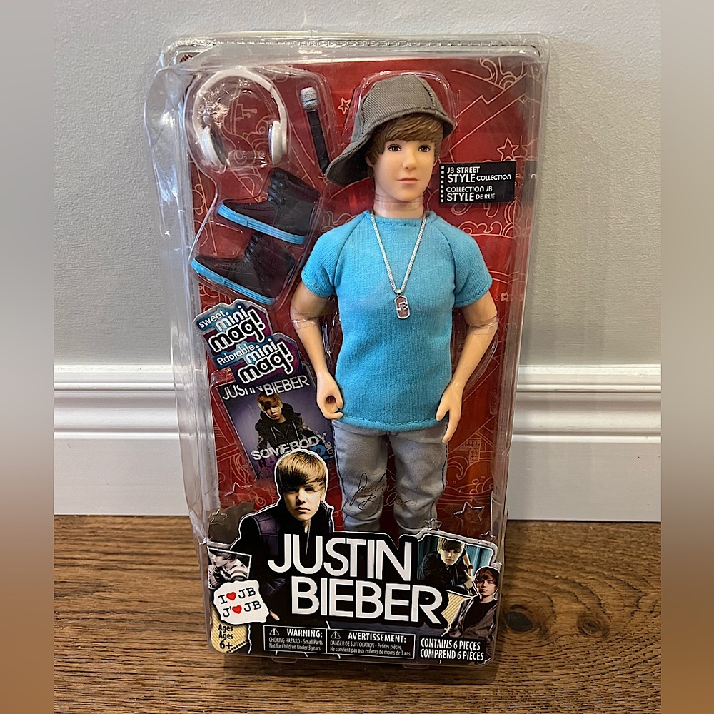 2010 Justin Bieber Street style doll